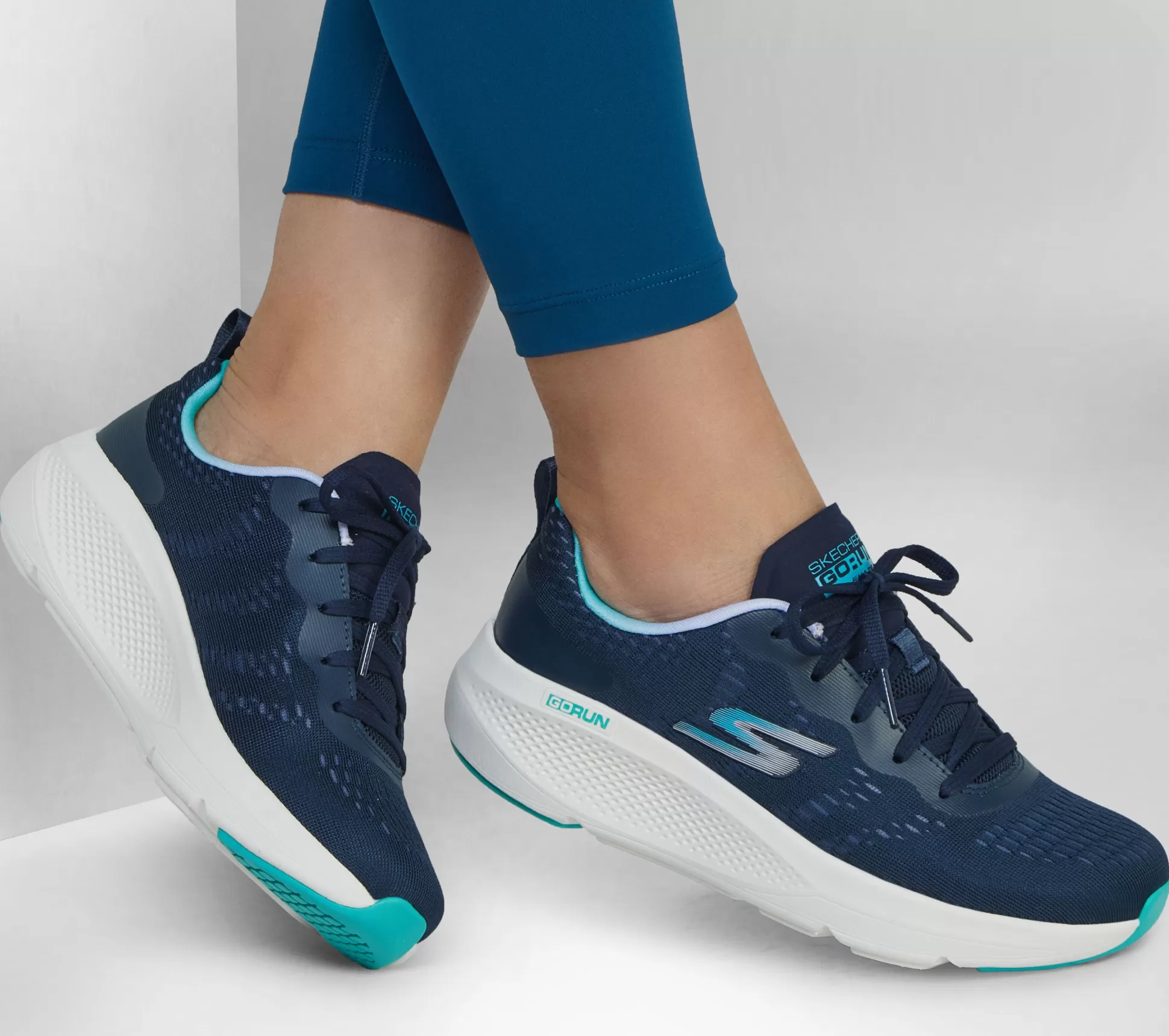 New SKECHERS Go Run Elevate - Double Time