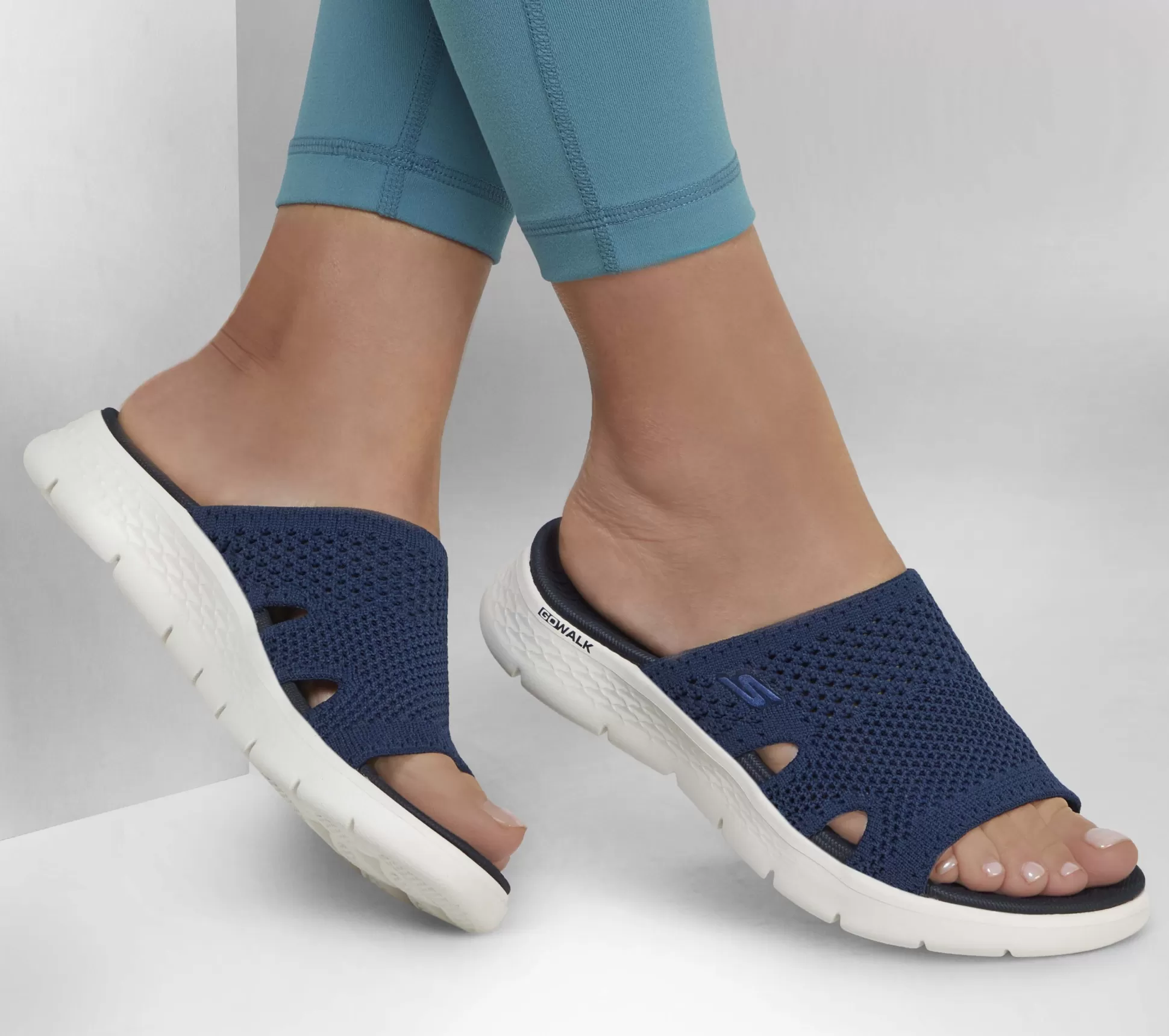 Store SKECHERS Go Walk Flex Sandal - Elation