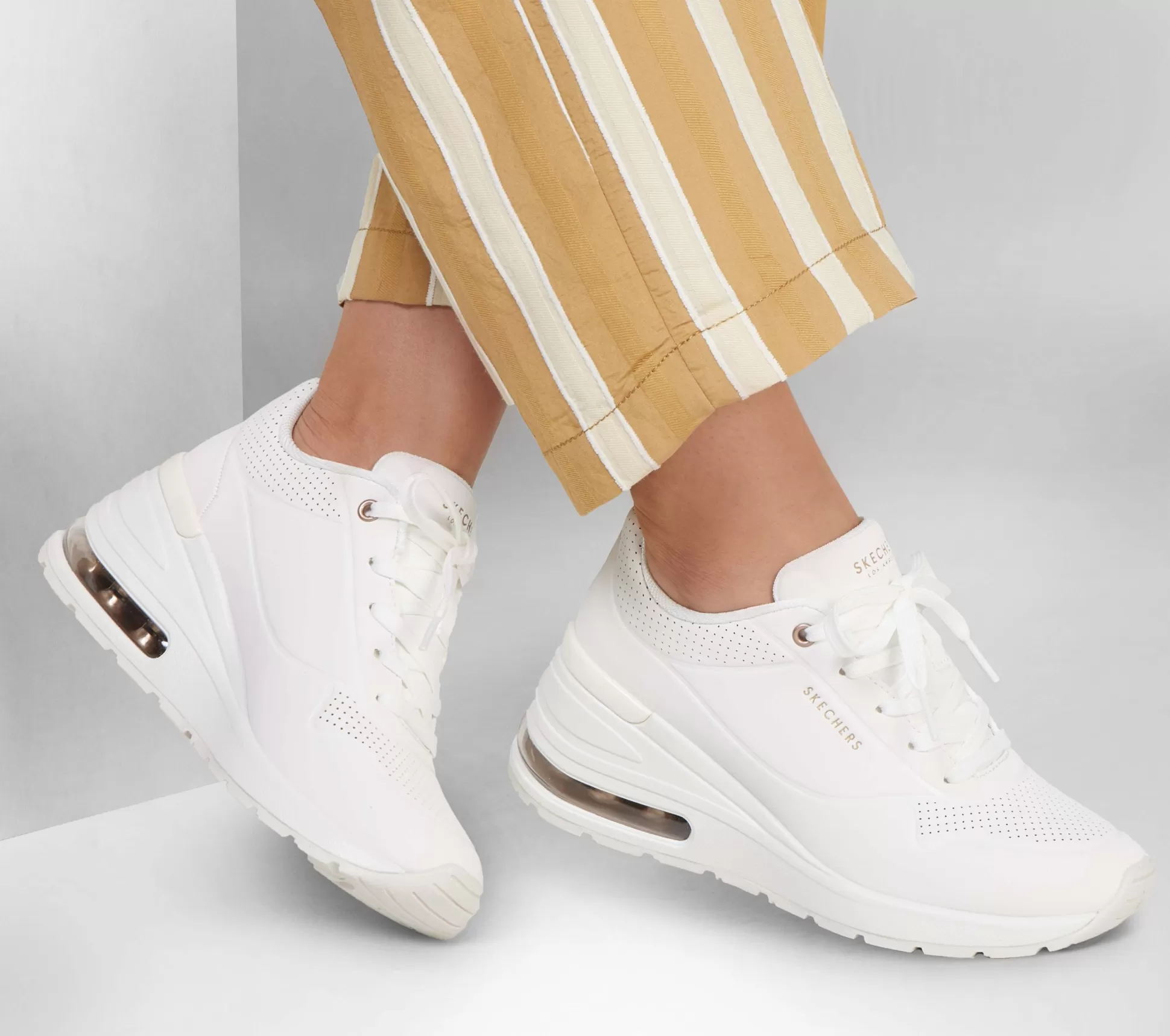 Store SKECHERS Million Air - Elevated Air