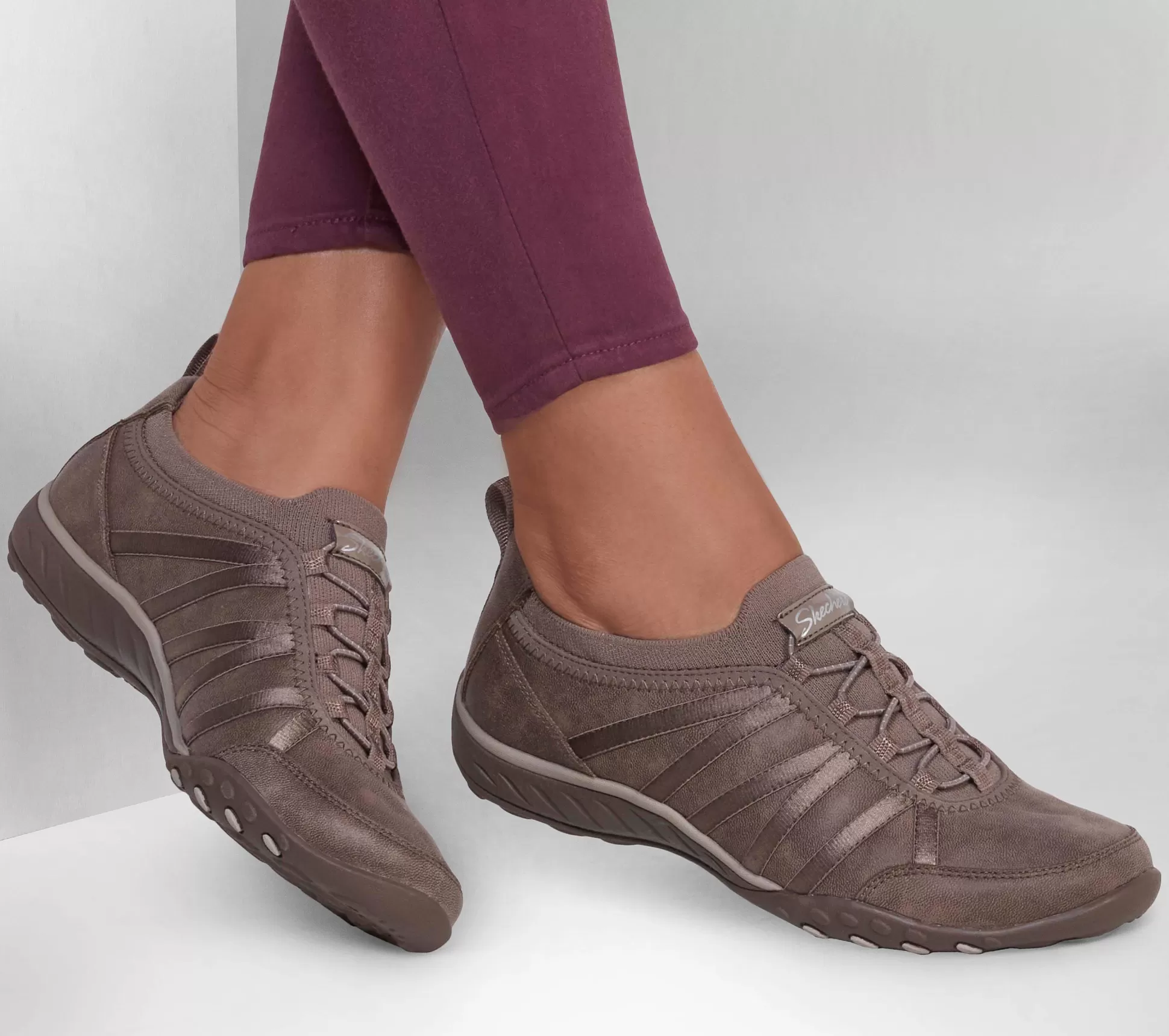 Outlet SKECHERS Relaxed Fit: Breathe-Easy - Remember Me