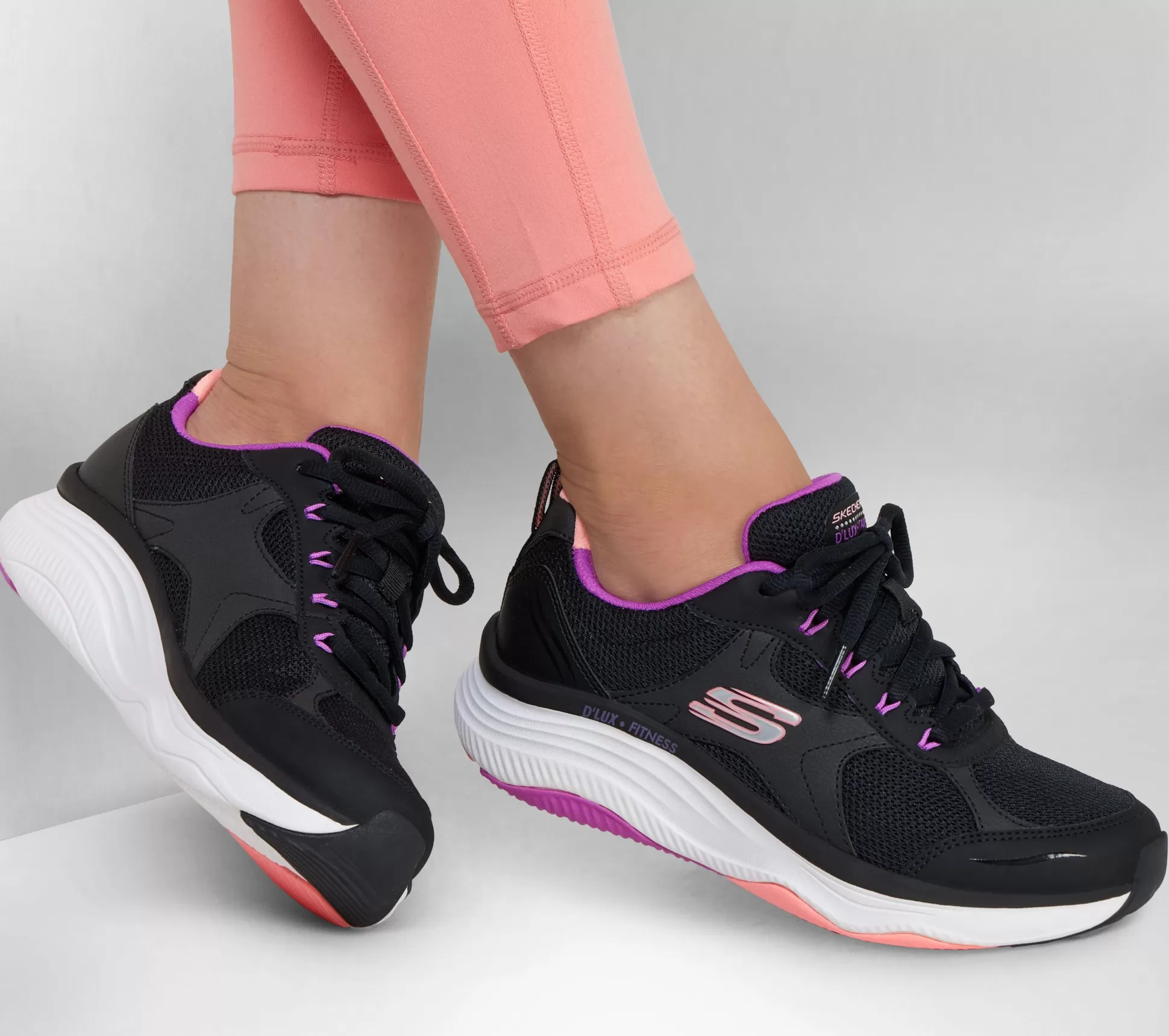 New SKECHERS Relaxed Fit: D'Lux Fitness - Perfect Timing
