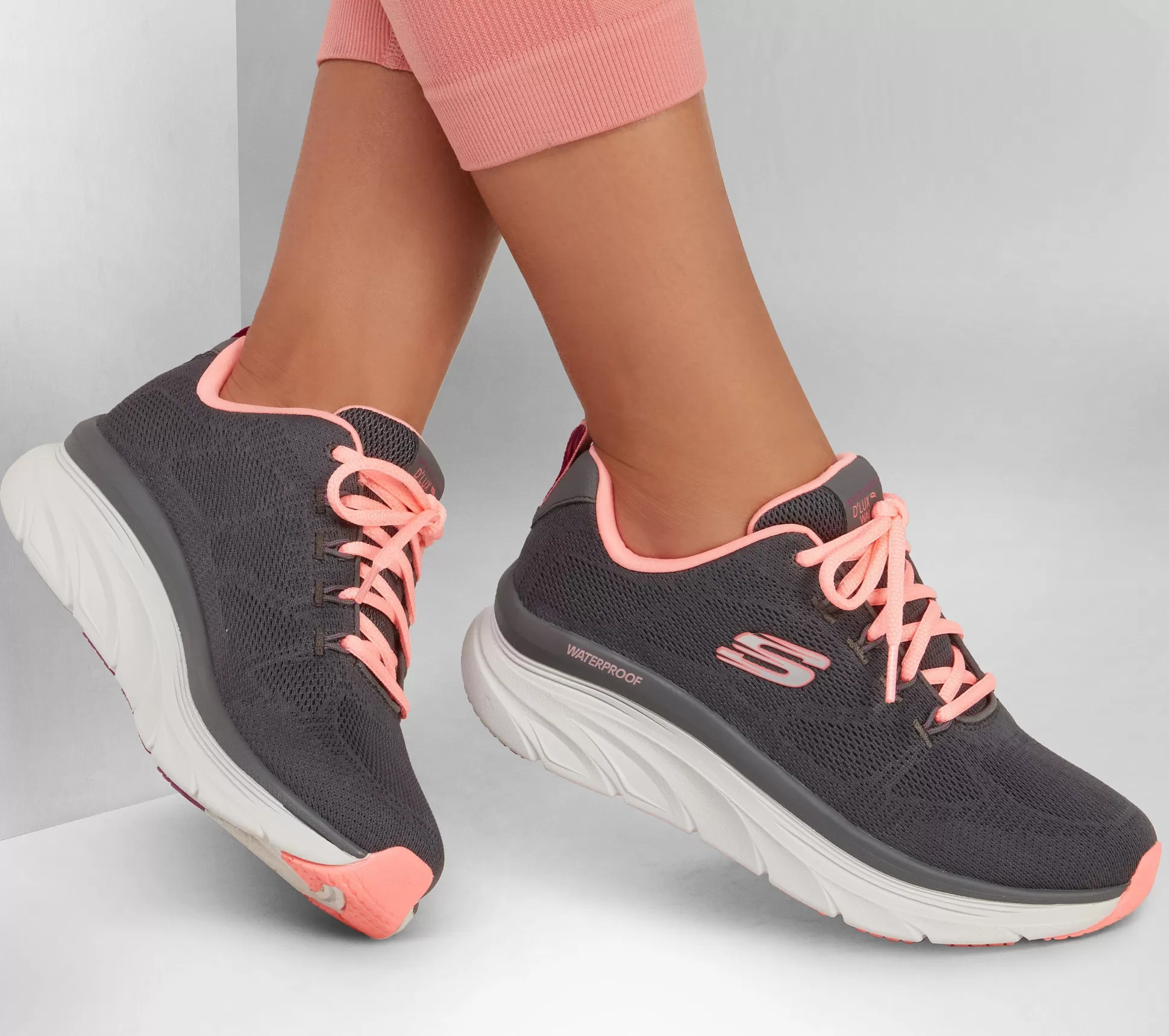 Hot SKECHERS Relaxed Fit: D'Lux Walker - Get Oasis