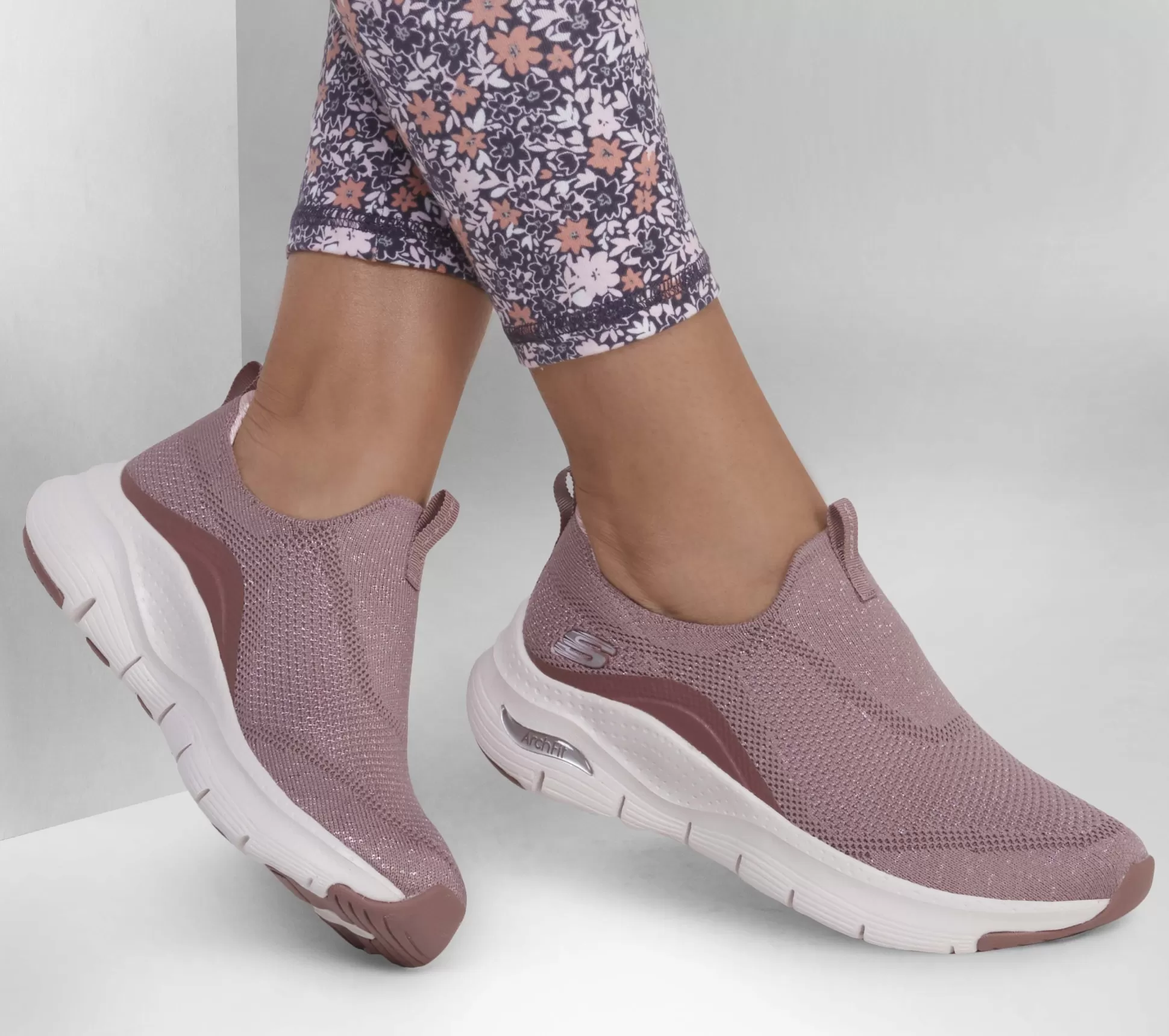 New SKECHERS Arch Fit - Keep It Up