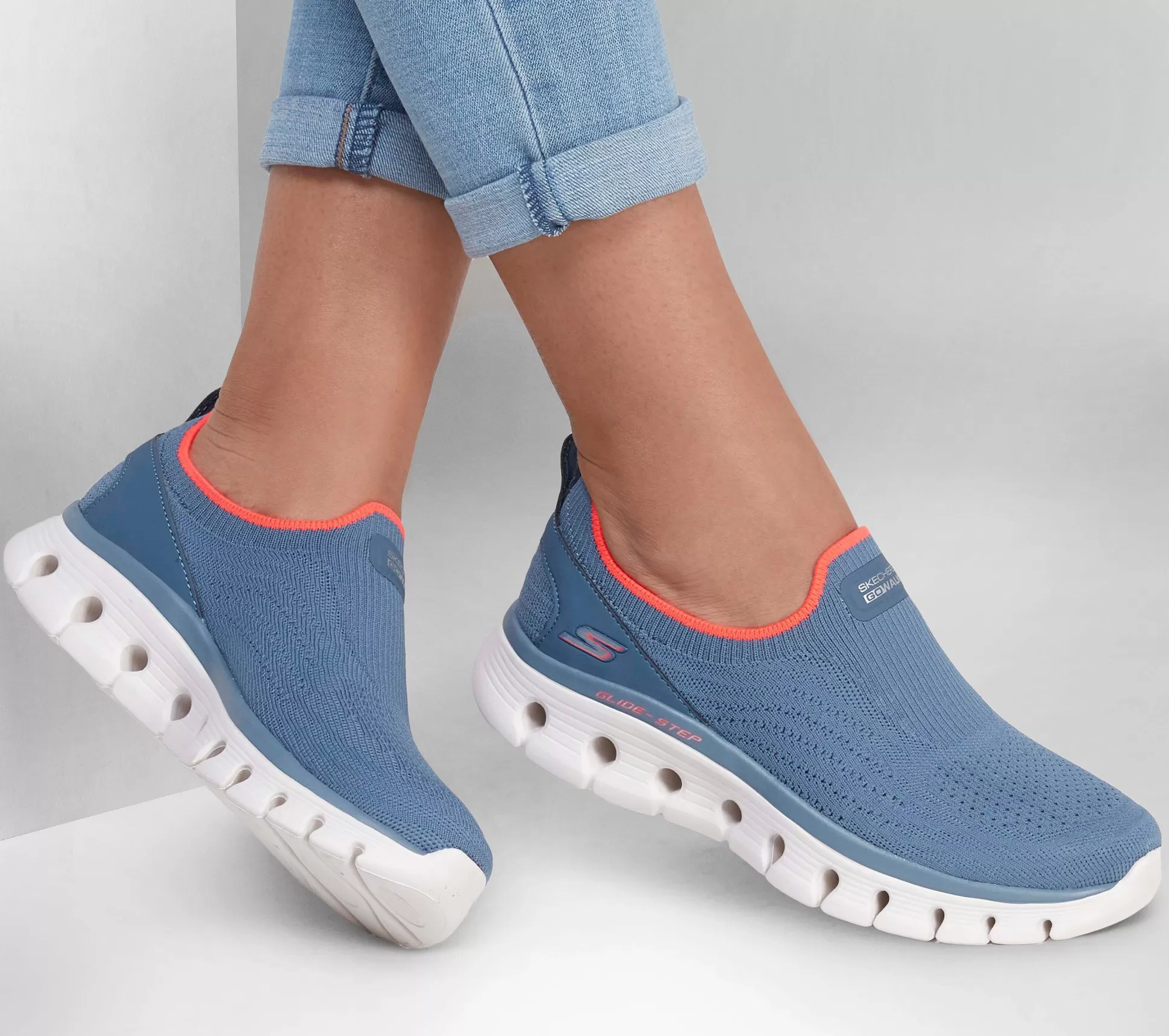 New SKECHERS Go Walk Glide-Step Flex - Dazzling Joy
