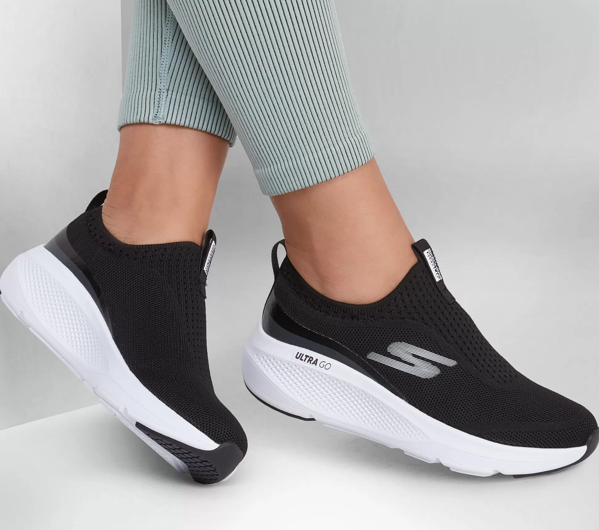 Discount SKECHERS Gorun Elevate - Hot Streak