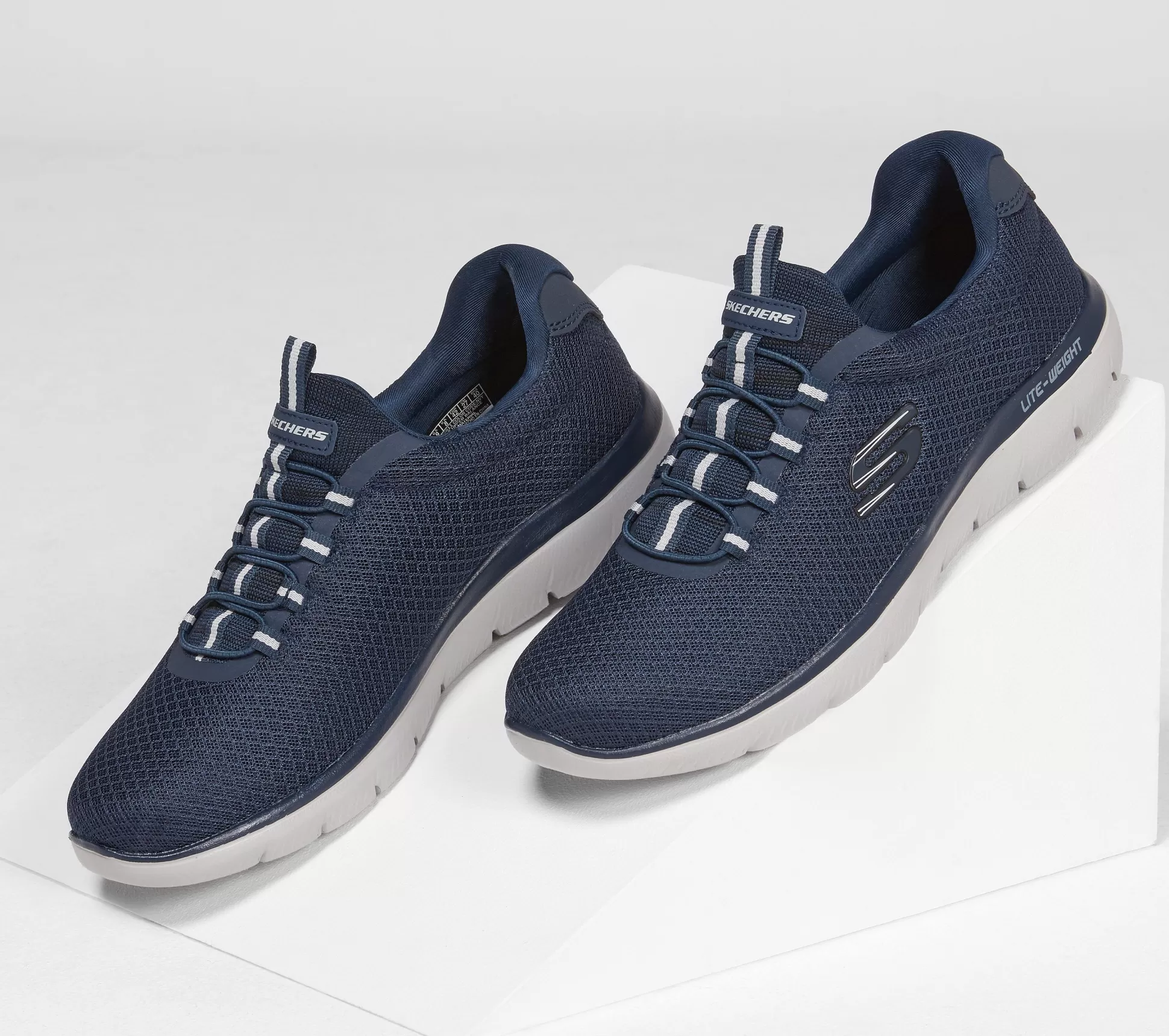Store SKECHERS Summits